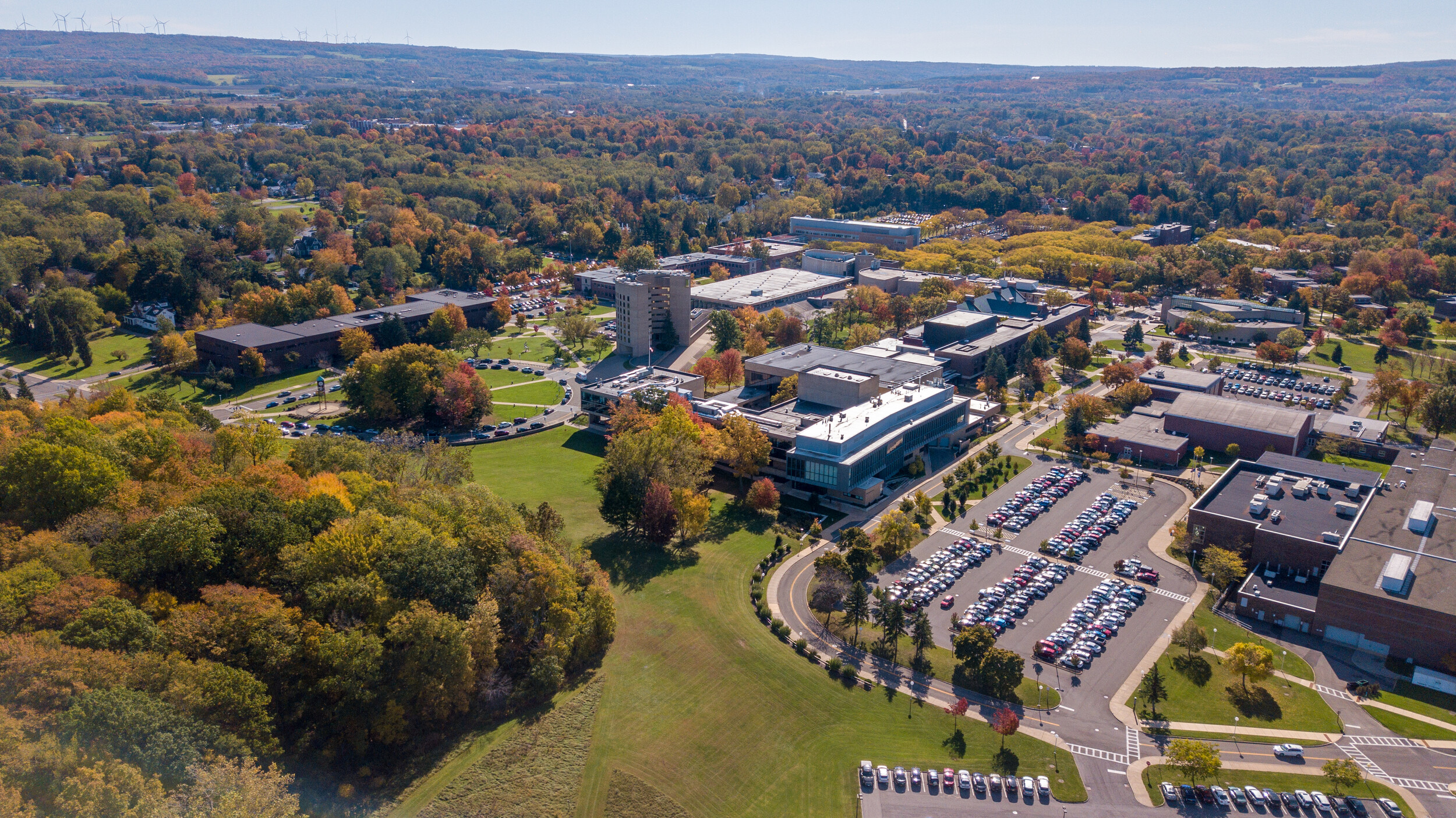 SUNY Fredonia aerial view. Students asking themselves how do I pick a college? can learn from this article all about the process.  